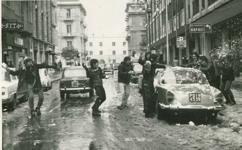 Dalla nevicata del 56 a quella del 2017: tutte le volte che Bari si � tinta di bianco